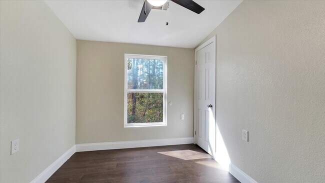 Building Photo - 65 County Rd 5002