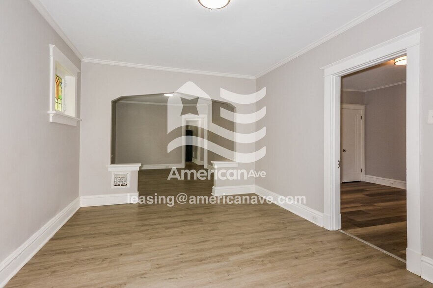 Building Photo - 4021 S Spring Ave