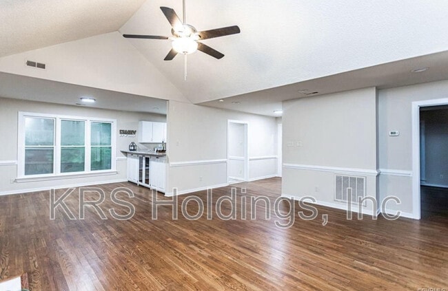 Building Photo - 6216 Heather Glen Rd