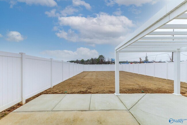 Building Photo - 7502 Discovery Pt Dr NW