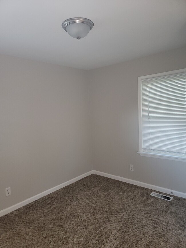 Building Photo - 29 Jamaica Dr Saint Peters, MO 63376