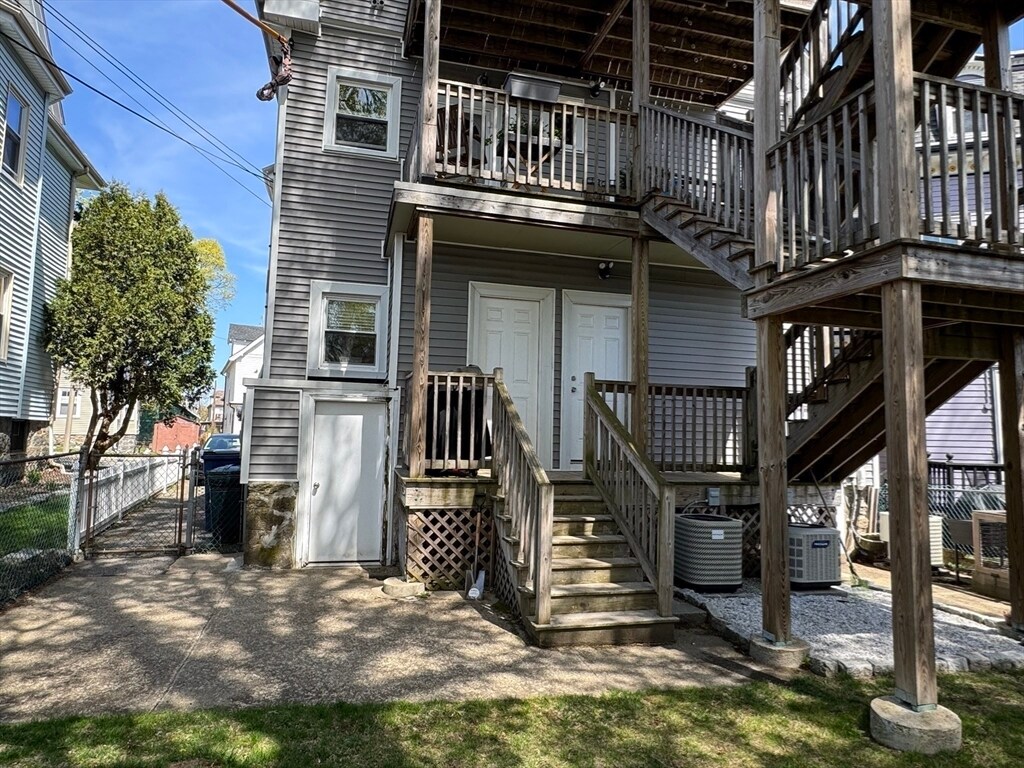 Building Photo - 26 Bradfield Ave