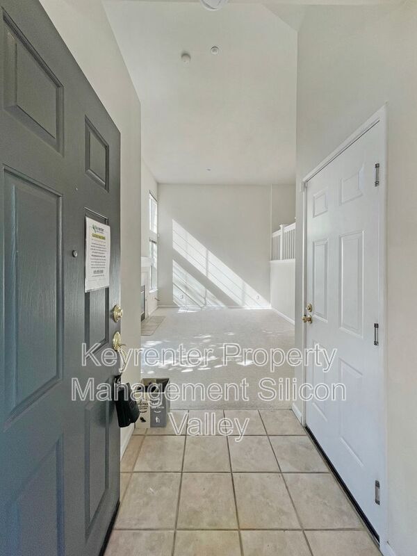 Building Photo - 1889 Kobuk Valley Common