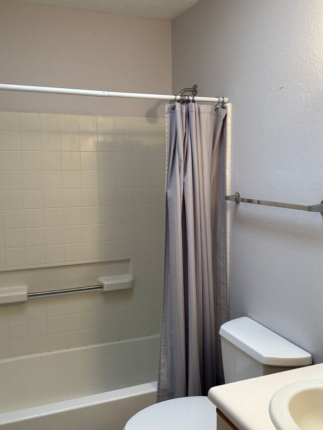 Building Photo - Charming 2 Bed, 2 Bath Home in Rio Rancho
