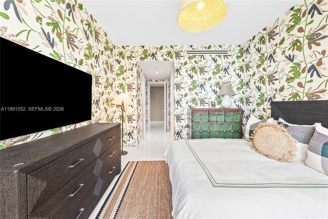 Building Photo - 300 Biscayne Blvd Way