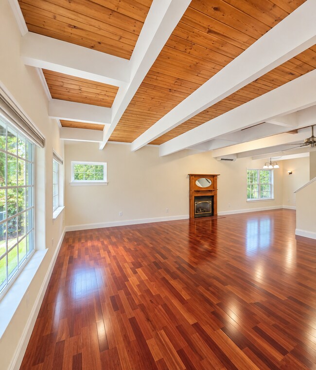 Building Photo - 31 Salal Way