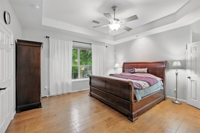 Building Photo - 22 Watermint Pl