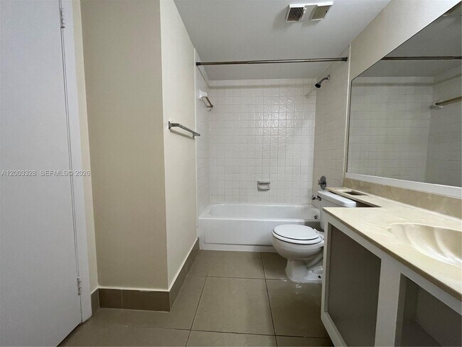 Building Photo - 9833 Westview Dr