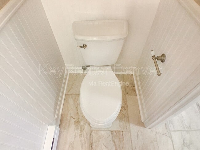 Building Photo - 7012 S Eudora St