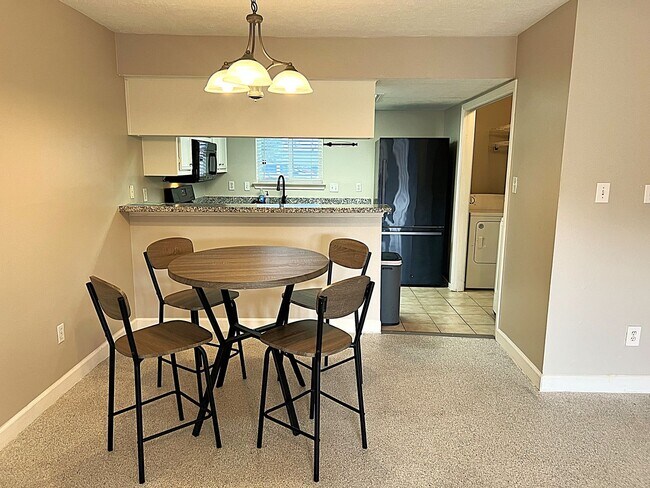 Building Photo - 1911 Country Village Blvd