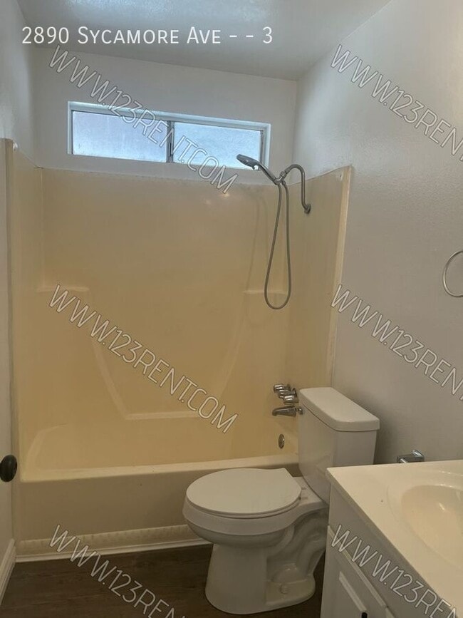 Building Photo - 2890 Sycamore Ave