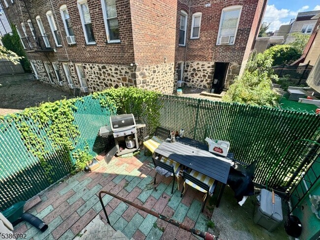 Building Photo - 56 Liberty Pl