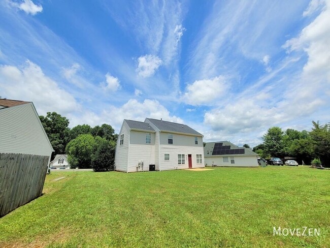 Building Photo - 13531 Willow Falls Rd