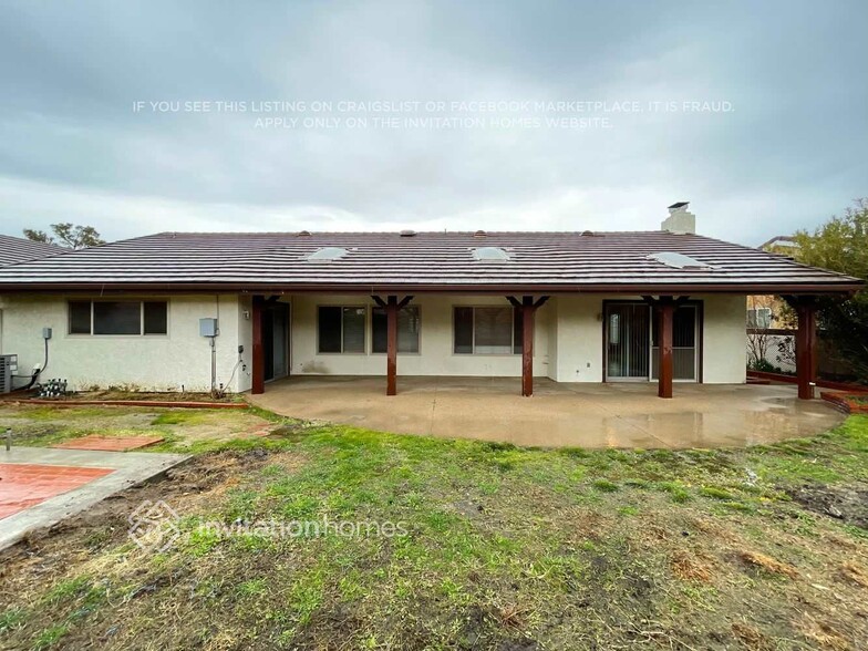 Building Photo - 3824 W Ave J 12