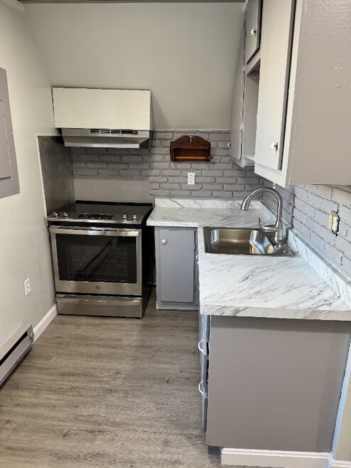 Building Photo - 441 Lincoln St