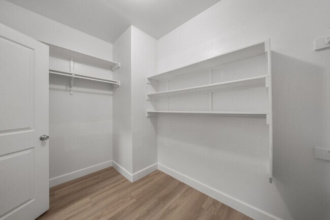 Building Photo - 6905 Etna Way