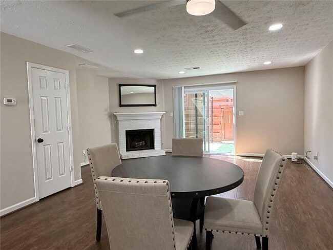 Building Photo - 2926 Webb Bridge Rd