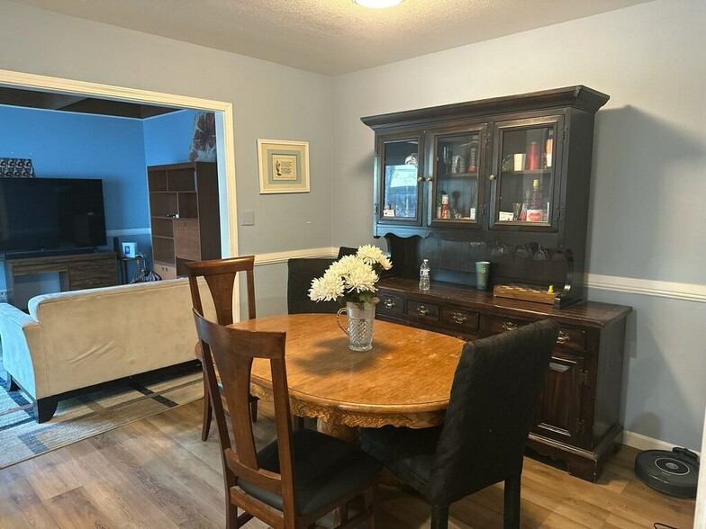 Primary Photo - 39110 Bud Ct