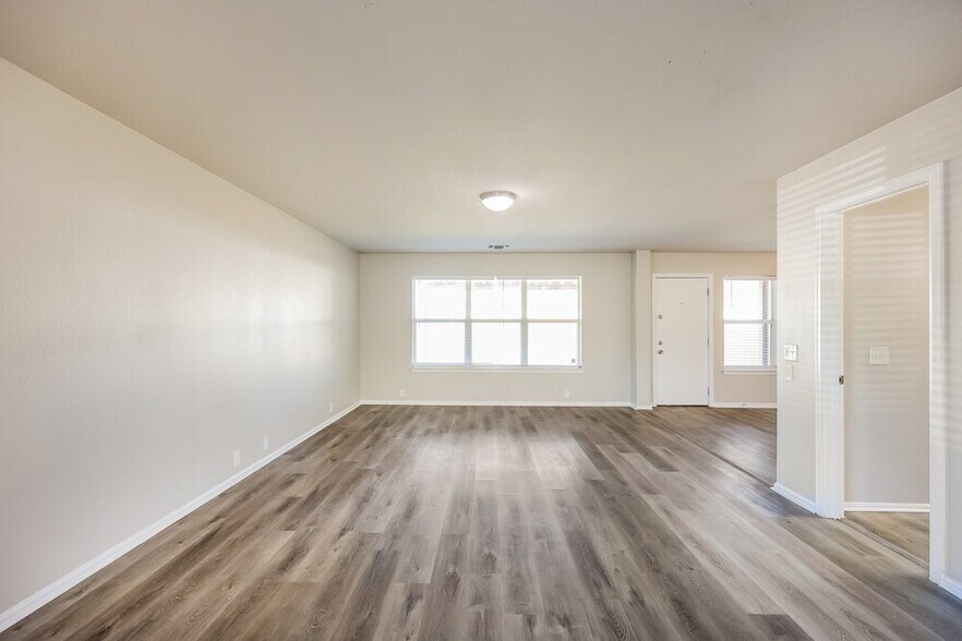 Building Photo - 9475 Mulberry Path