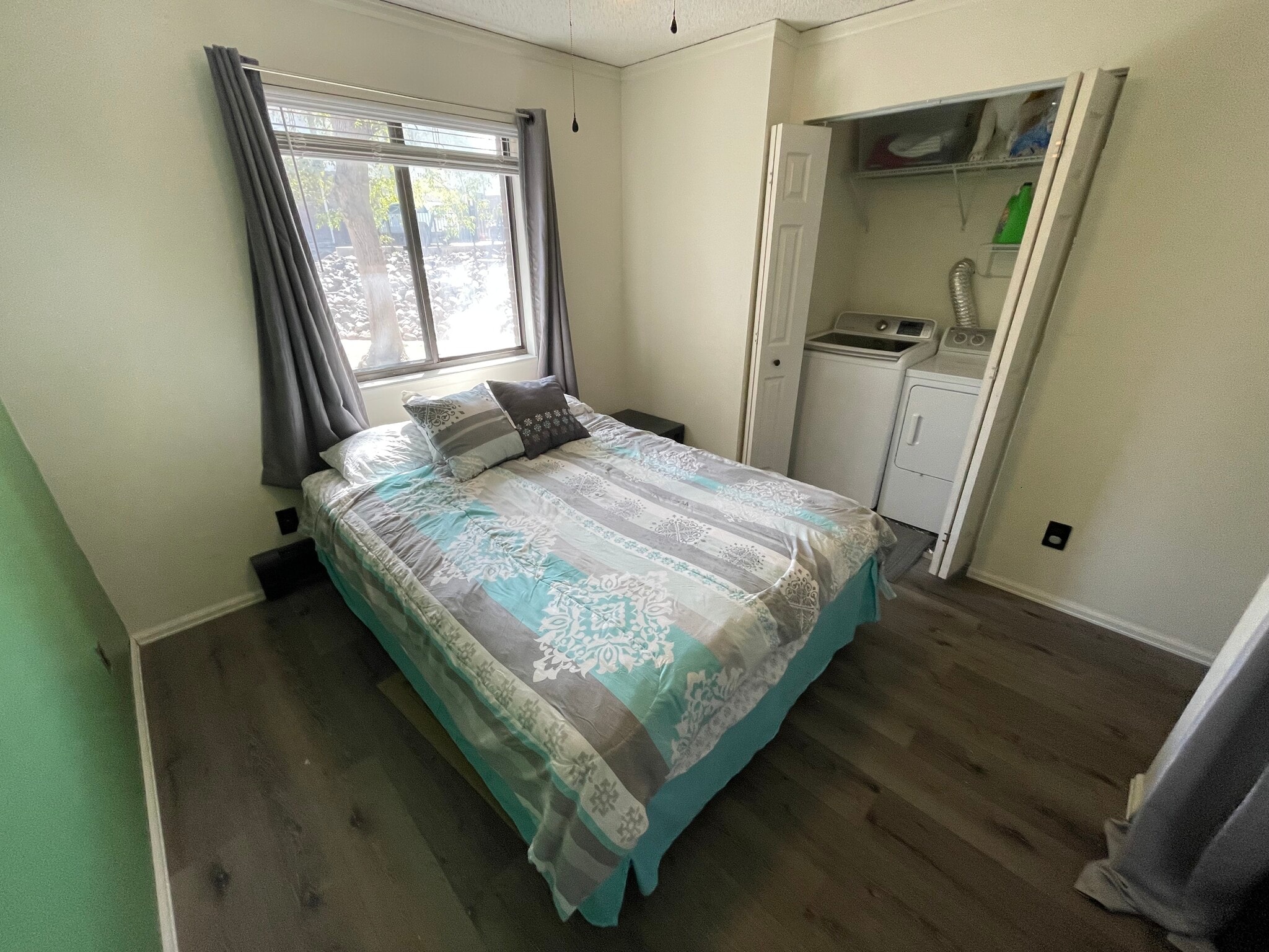 Second bedroom - 1725 S Allison St