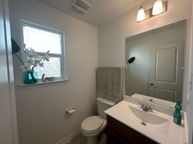 Building Photo - Coming soon... Beautiful 3 bedroom 2 bath ...