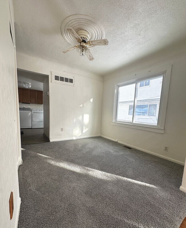 Building Photo - Move-In Ready 3 Bedroom, 1 Bathroom Home in Westland!