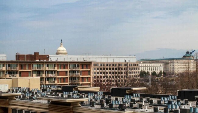 Building Photo - 800 4th St SW