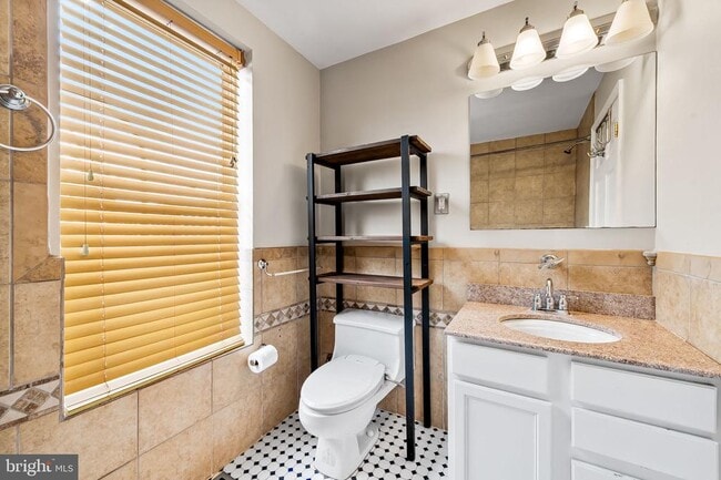 Building Photo - 2315 Eastern Ave