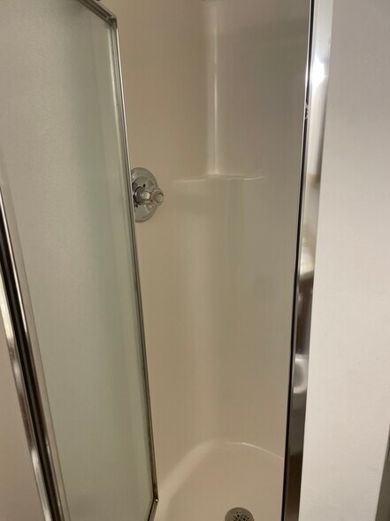 Building Photo - 2504 Eagles Circle