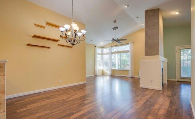 Building Photo - 8164 Sedona Sunset Dr