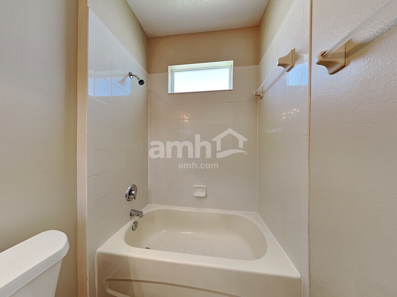 Building Photo - 9955 Shadow Creek Dr