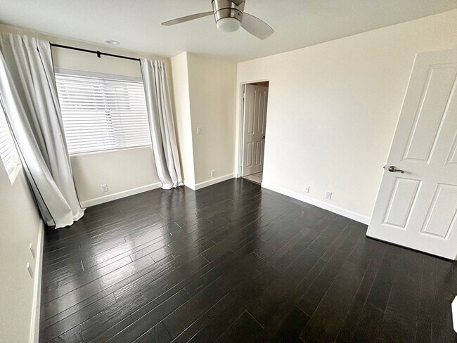 Building Photo - Luxury 2bd/2 bth with Ocean View