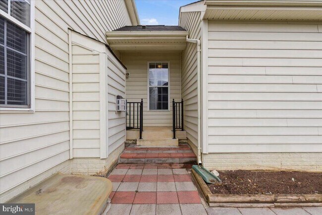 Building Photo - 17037 Loftridge Ln