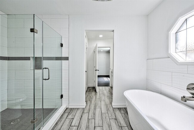 Building Photo - 5319 S Braeswood Blvd