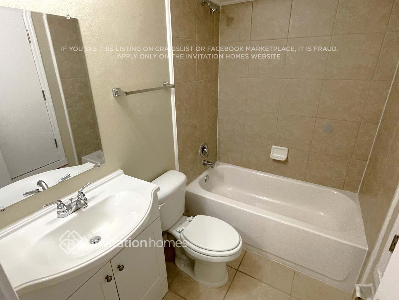 Building Photo - 126 W York Ct