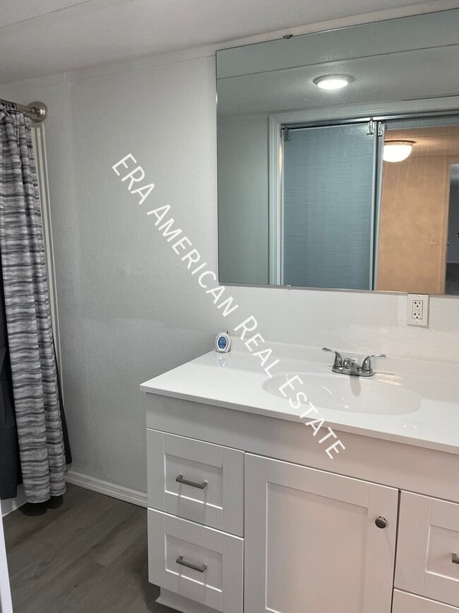 Building Photo - 5975 Staff Rd