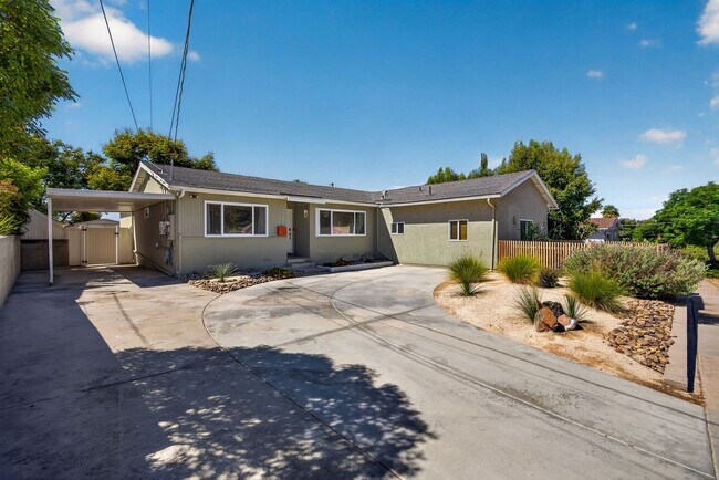Building Photo - 7935 El Paso St