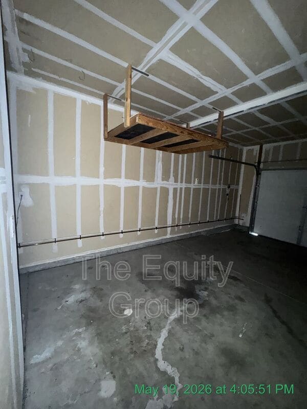 Building Photo - 2020 Golden Way