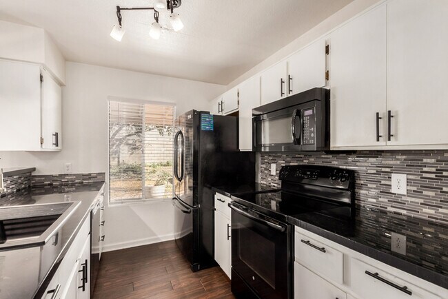 Building Photo - 21057 N 34th Dr