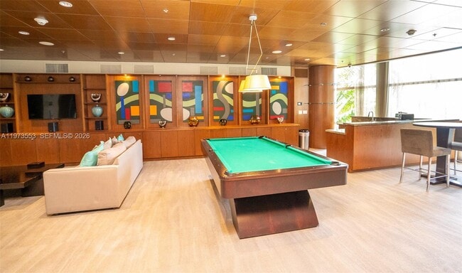 Building Photo - 2641 N Flamingo Rd