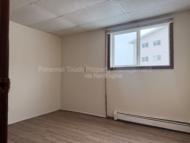 Building Photo - 911 Western Rd