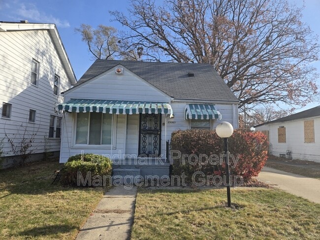 Primary Photo - 19960 Wisconsin St