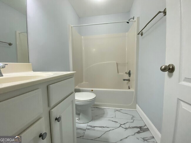 Building Photo - 417 Whitehall Rd