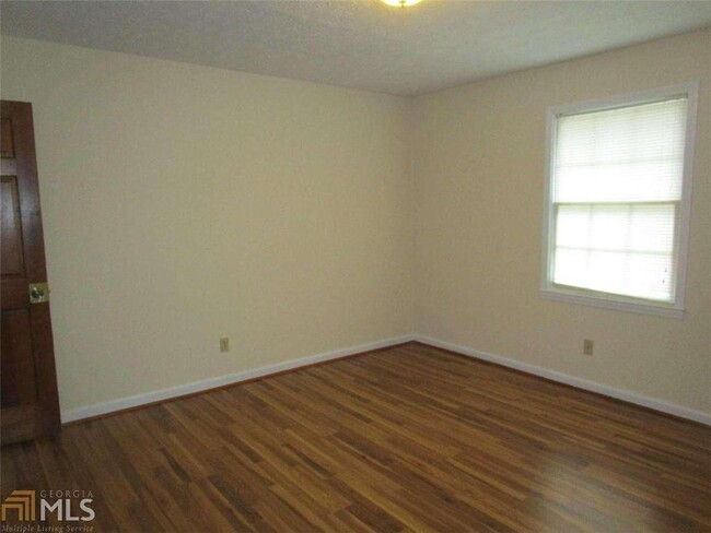 Building Photo - 4920 Rockmart Rd SE