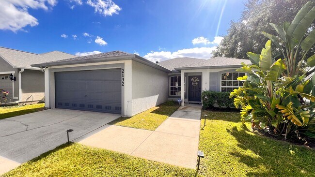 Building Photo - The Heart of Maitland: 3BD/2BA Home That F...