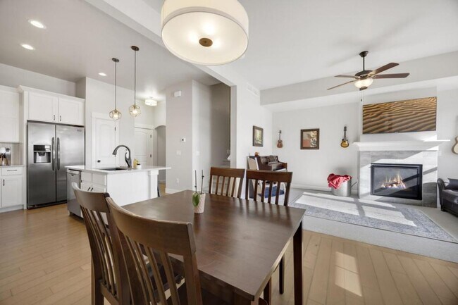 Building Photo - 2411 Trio Falls Dr