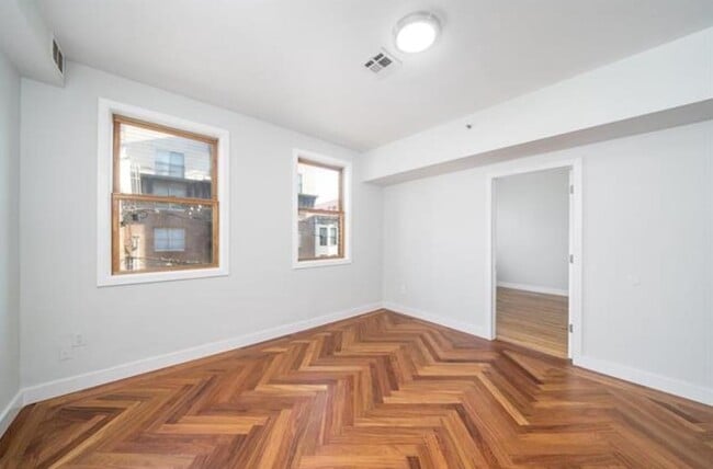 Building Photo - 408 Monroe St