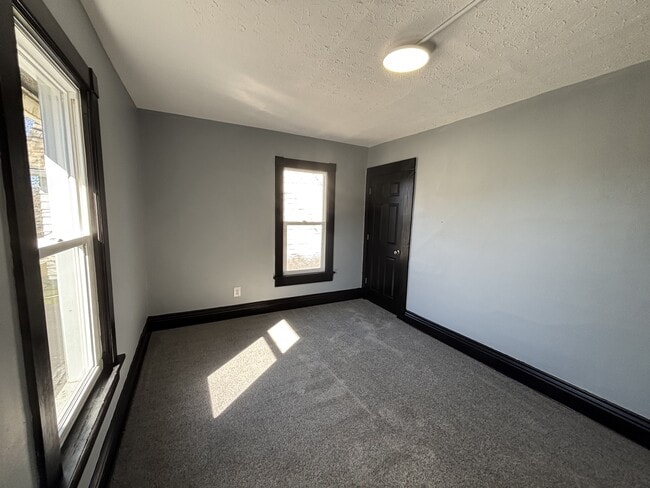 Building Photo - 50 Forest Ave SE