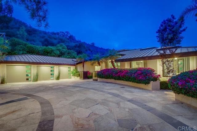 Building Photo - 1402 Rancho Serena
