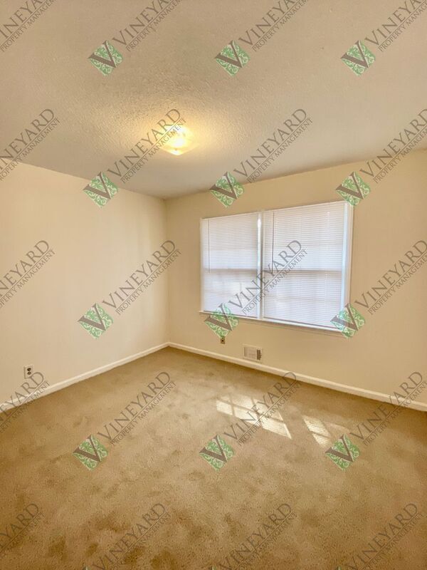 Building Photo - 687 Bounty Dr